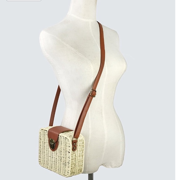 Retro Straw Portable Small Box Woven cross body - Picture 5 of 6